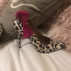 Worn only once. Beautiful shoes!!!